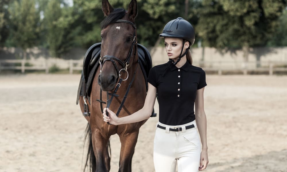 13 Outfits to Wear to a Horse Race (Men & Women)